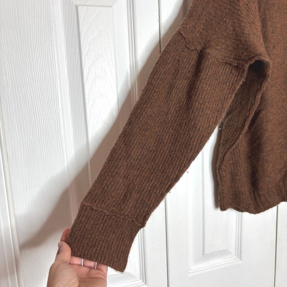Free People Brown 100% Cashmere V-Neck Oversized Pullover Sweater Size Medium - Picture 3 of 8